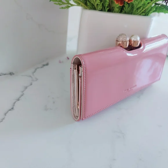 TED BAKER Leather Light Pink Purse Card Cash Holder Pearl &  Rustal Bobbles VGC - Picture 13 of 15